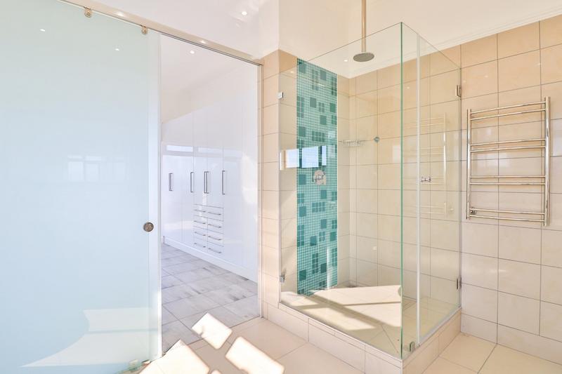 8 Bedroom Property for Sale in Reebok Western Cape